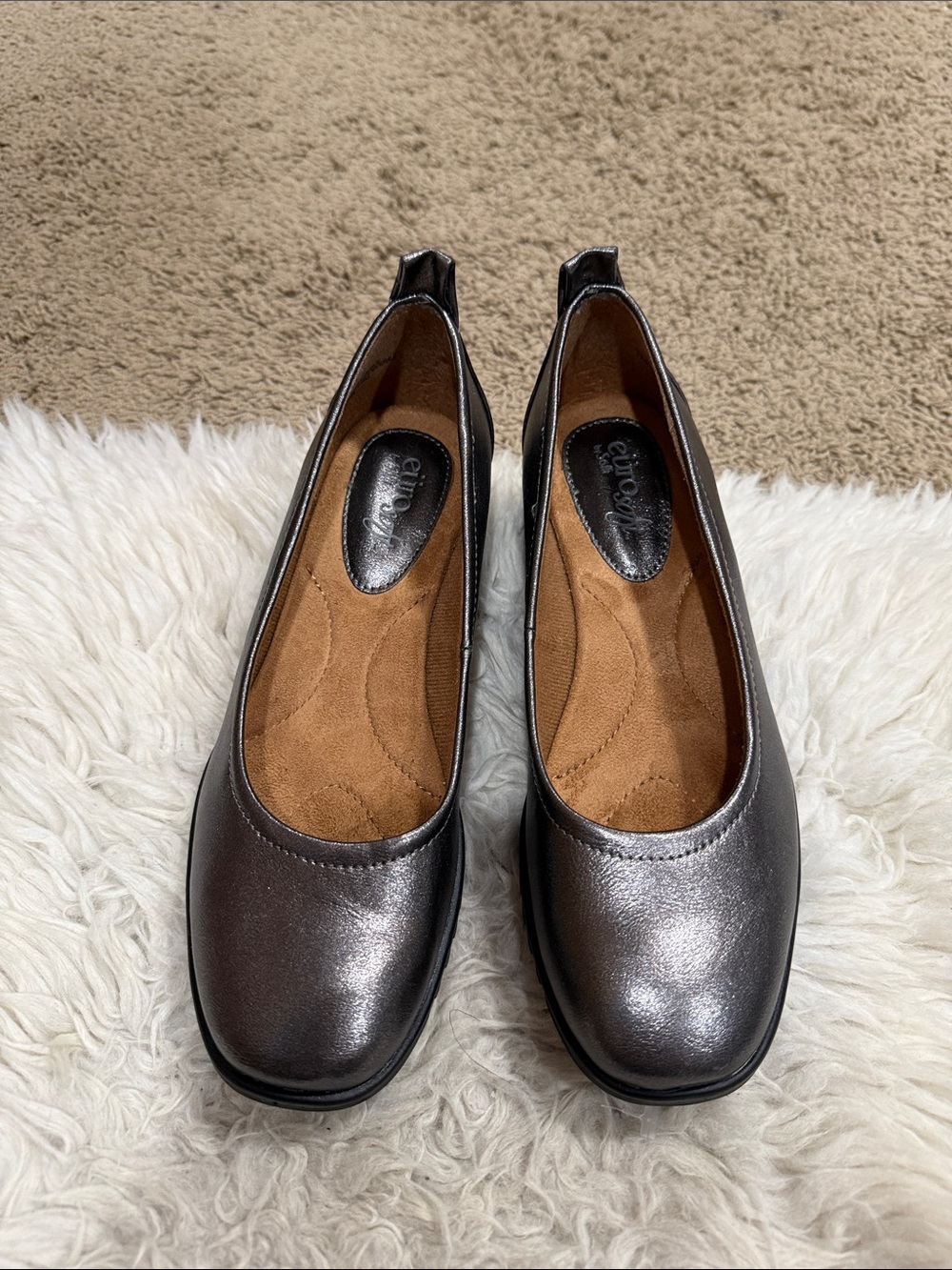 Eurosoft Darcie Shoes Womens Size 7.5
Silver Wedge Flats Slip On Comfort
Casual - Picture 10 of 10